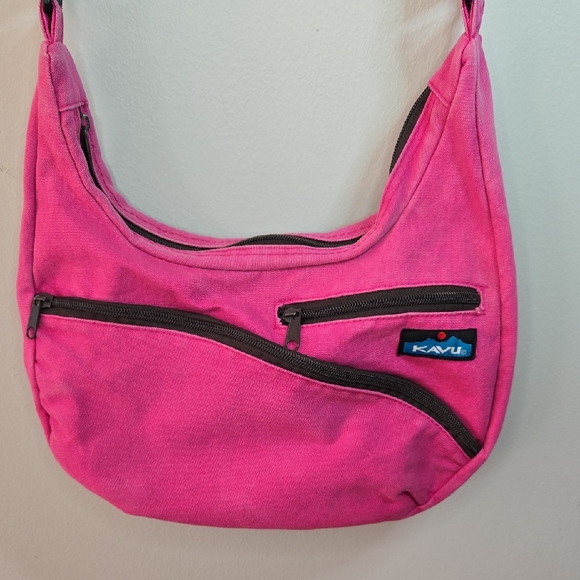 Kavu Handbags - Kavu Hot Pink Canvas Shoulder Crossbody Bag Adjustable Strap Front Zip Pockets